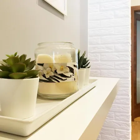 Apartament 2br With Free Garage Parking, Close To The Historic Centre