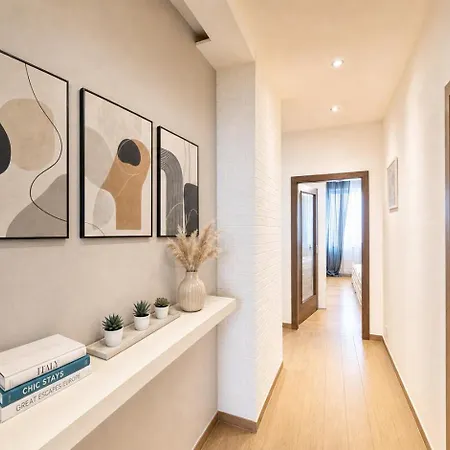 2br With Garage Parking, Walking To Centre And Stadiums דירה ברטיסלאבה